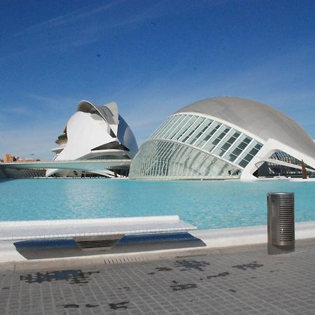 شقة 10 Pax, Ac, Wifi Gratis, Ciudad Artes Y Ciencias فالنسيا المظهر الخارجي الصورة